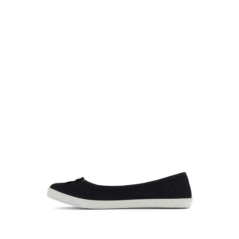 flat-andrea-mujer-63685