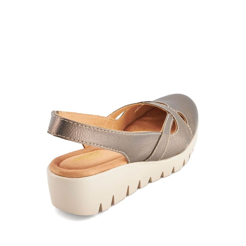 flat-andrea-mujer-67645