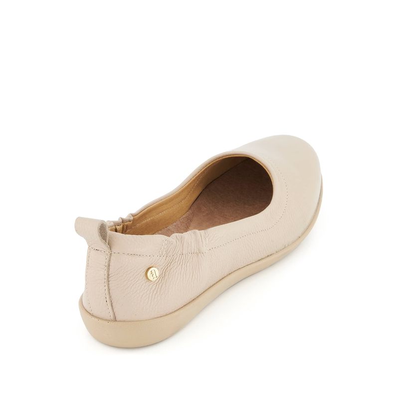 flat-andrea-mujer-89628