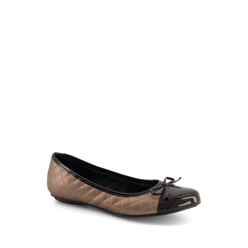 flat-andrea-mujer-85767