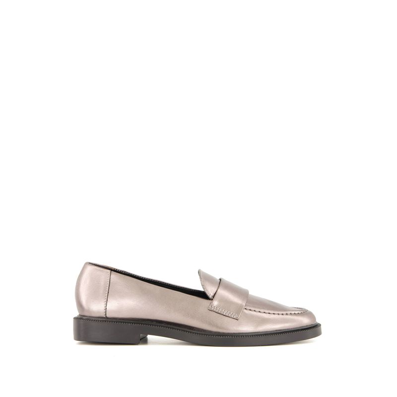 flat-andrea-mujer-87243
