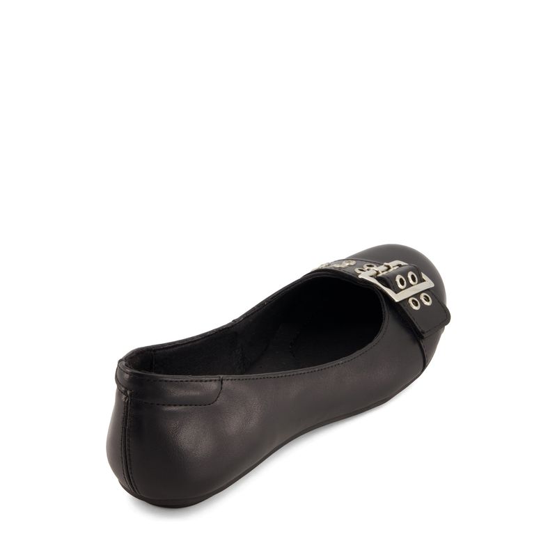 flat-andrea-mujer-85763