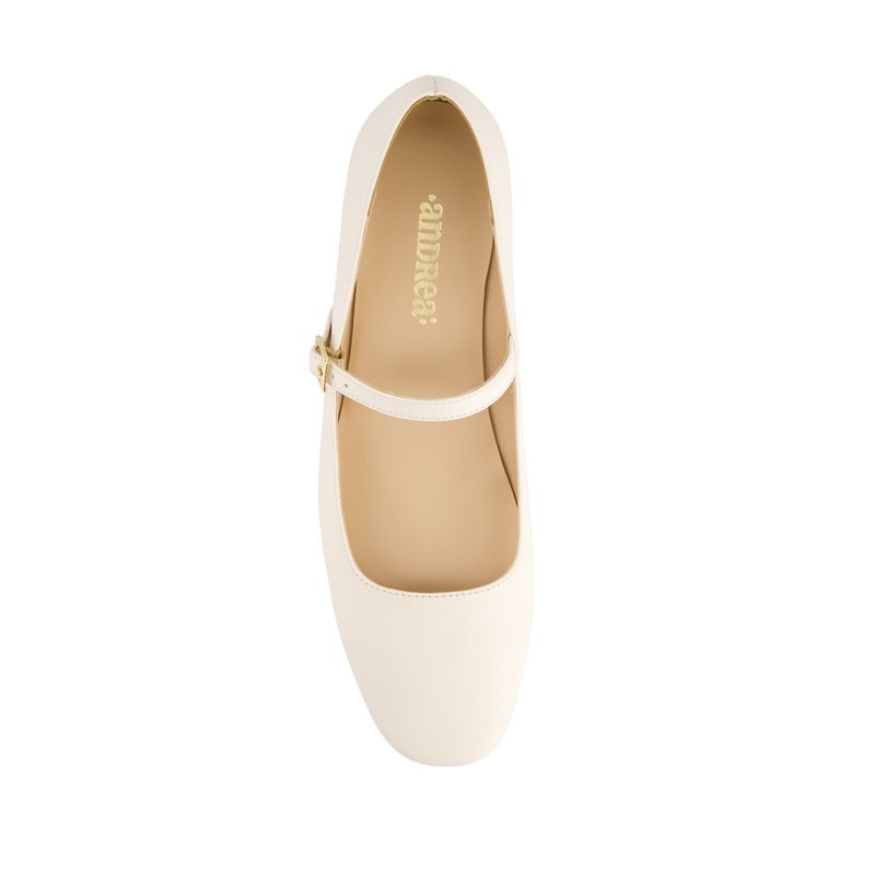 flat-andrea-mujer-76774