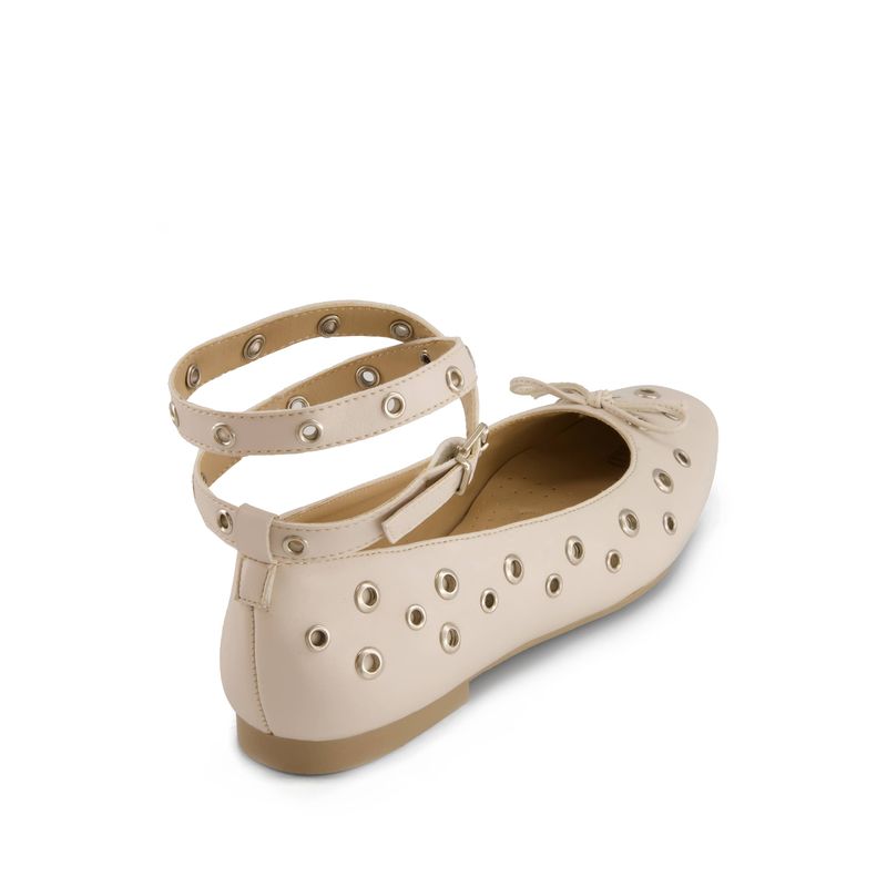 flat-andrea-mujer-87670