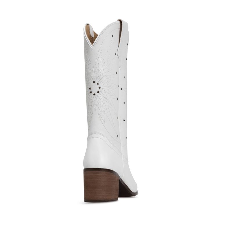 forastero-mujer-66099