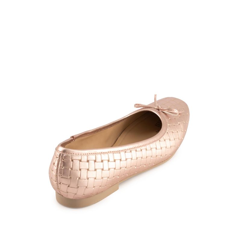 flat-andrea-mujer-68305