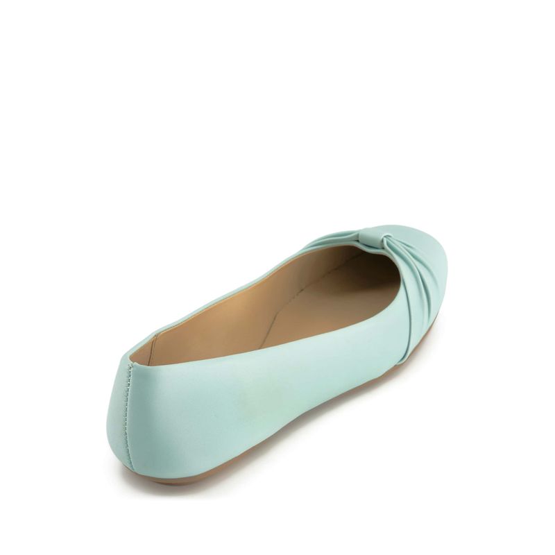 flat-andrea-mujer-87661
