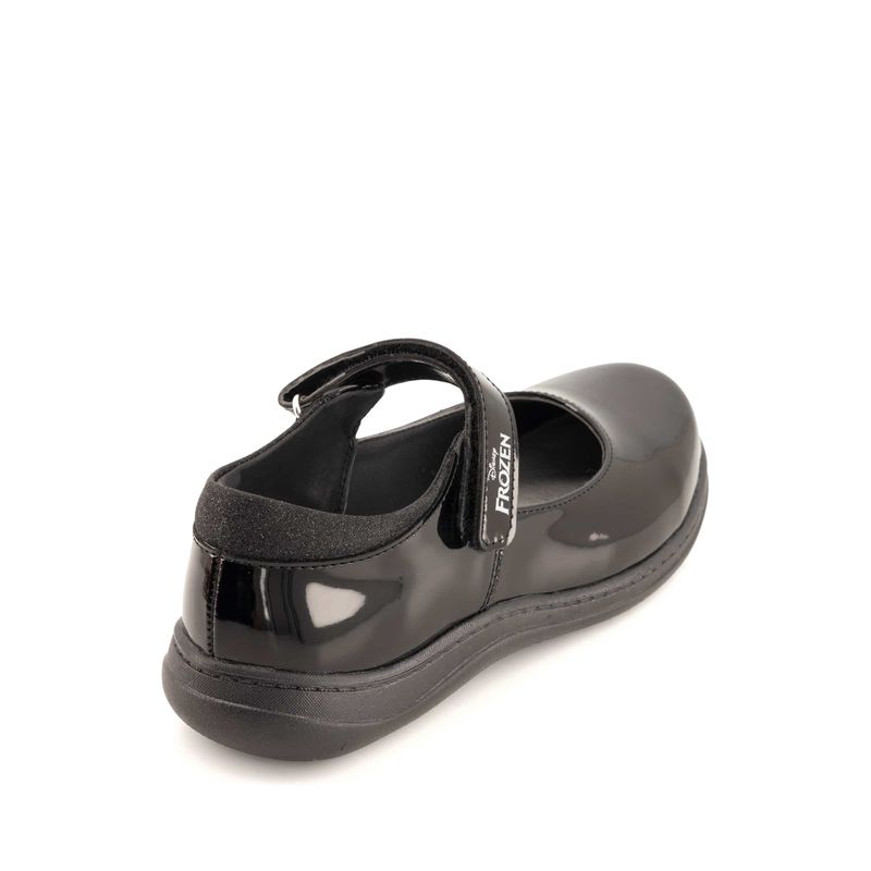 flat-frozen-nina-83892