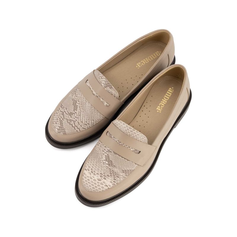 flat-andrea-mujer-89165
