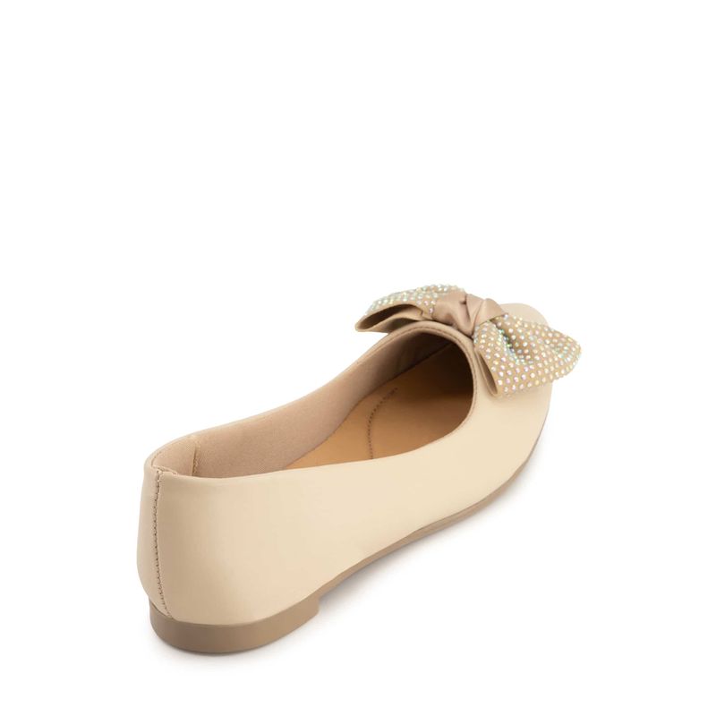 flat-andrea-mujer-89261