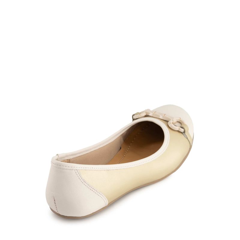 flat-andrea-mujer-89279