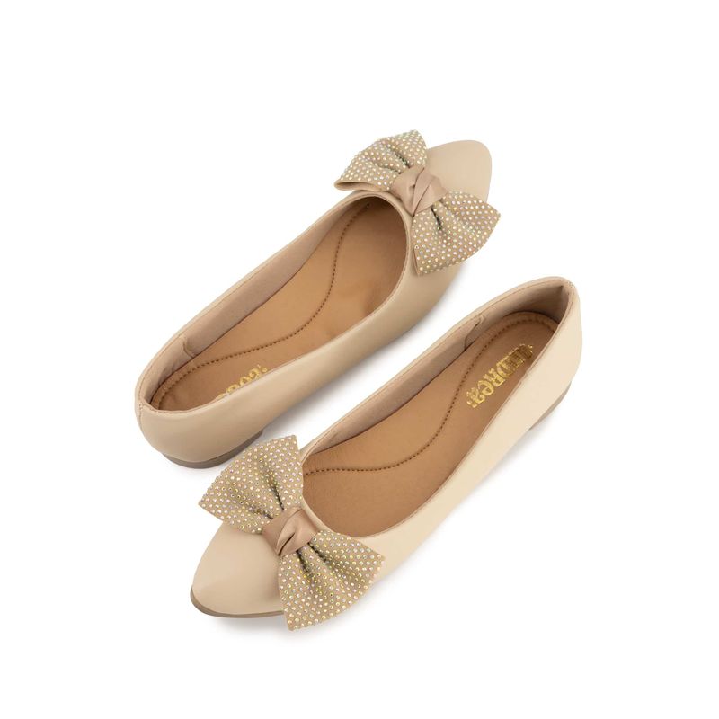 flat-andrea-mujer-89261