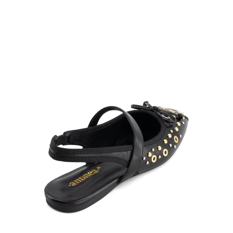flat-andrea-mujer-87763