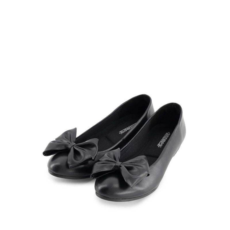 flat-andrea-mujer-87792