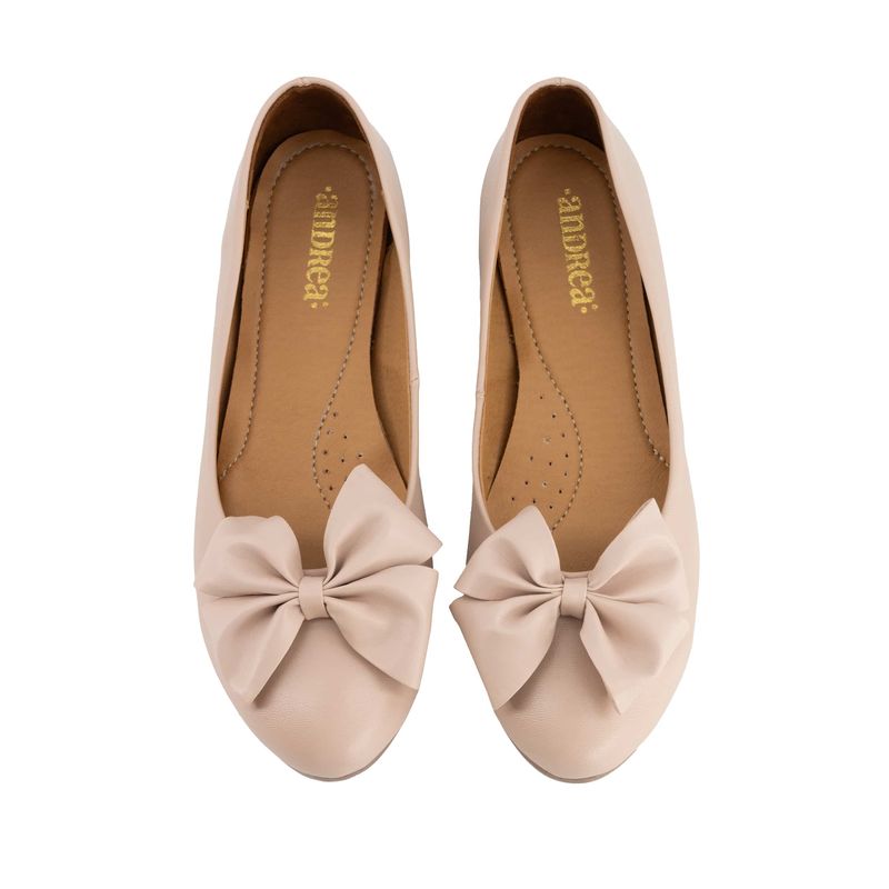 flat-andrea-mujer-87792