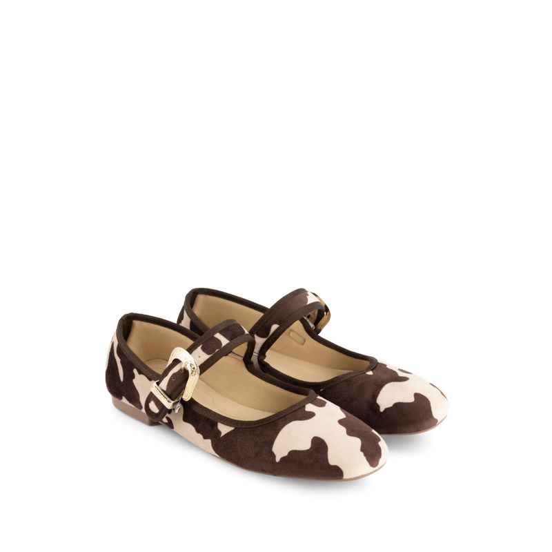 flat-andrea-mujer-90814
