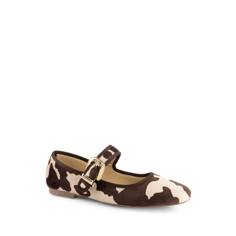 flat-andrea-mujer-90814