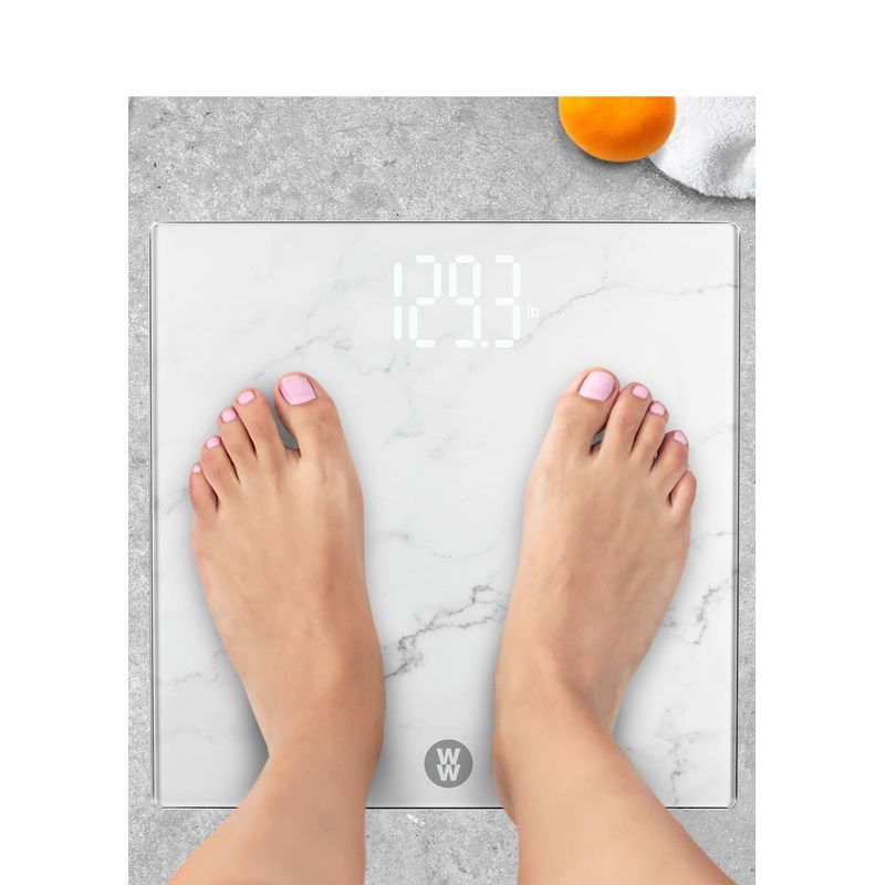 bascula-de-cristal-de-marmol-mujer-42709