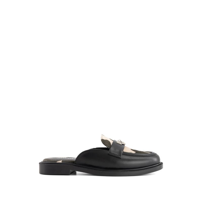 flat-andrea-mujer-67910