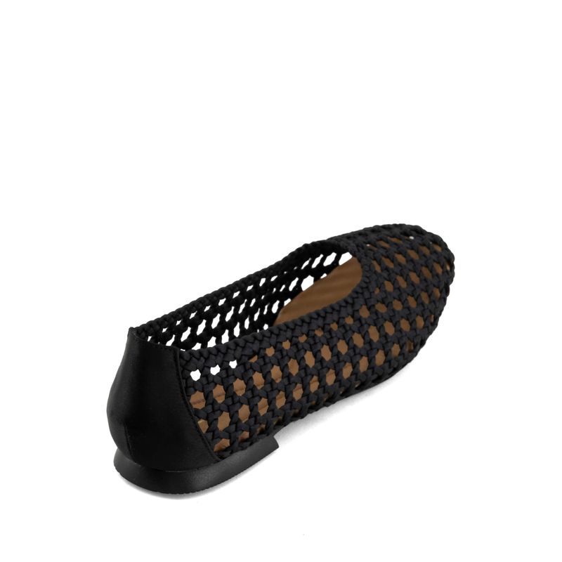 flat-andrea-mujer-91095