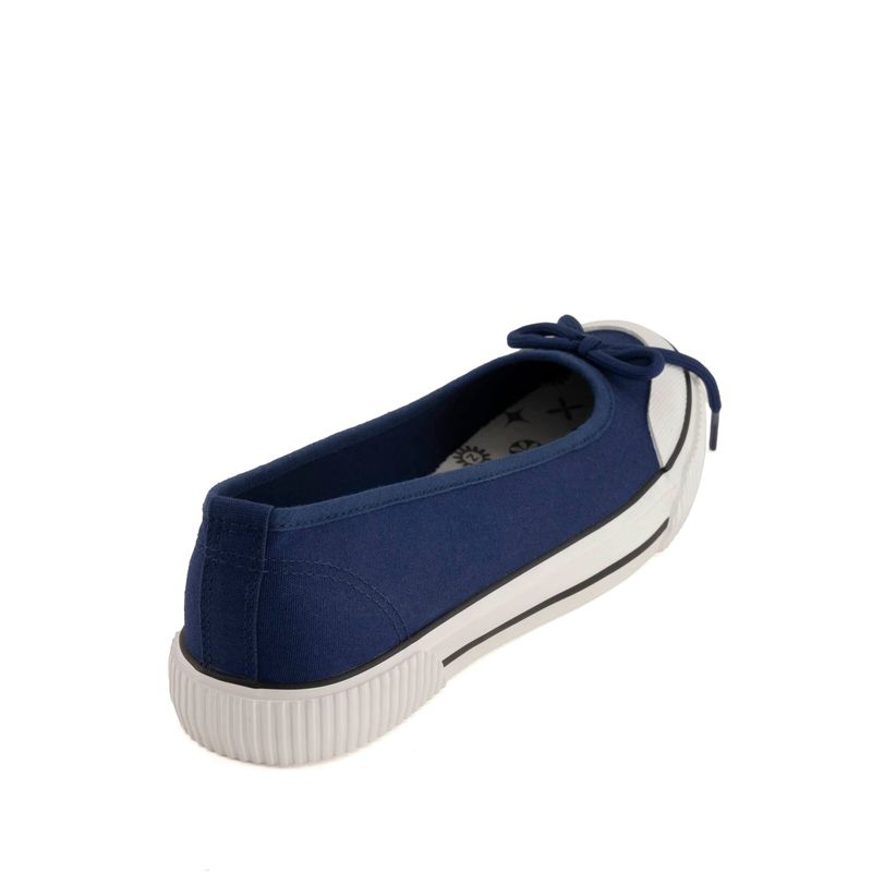 flat-andrea-mujer-94022