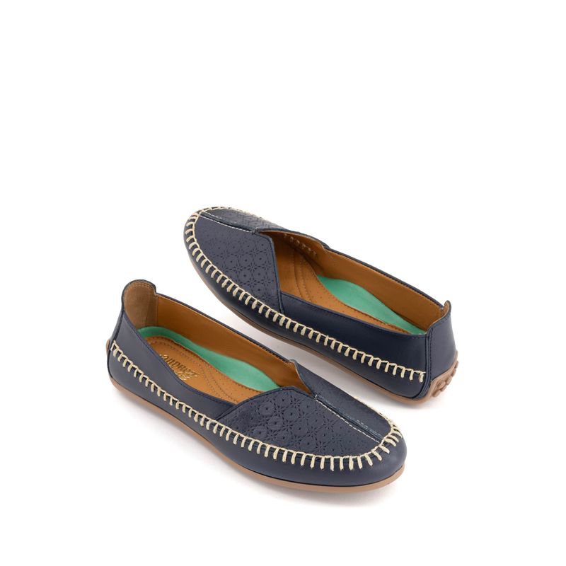 flat-andrea-mujer-94764