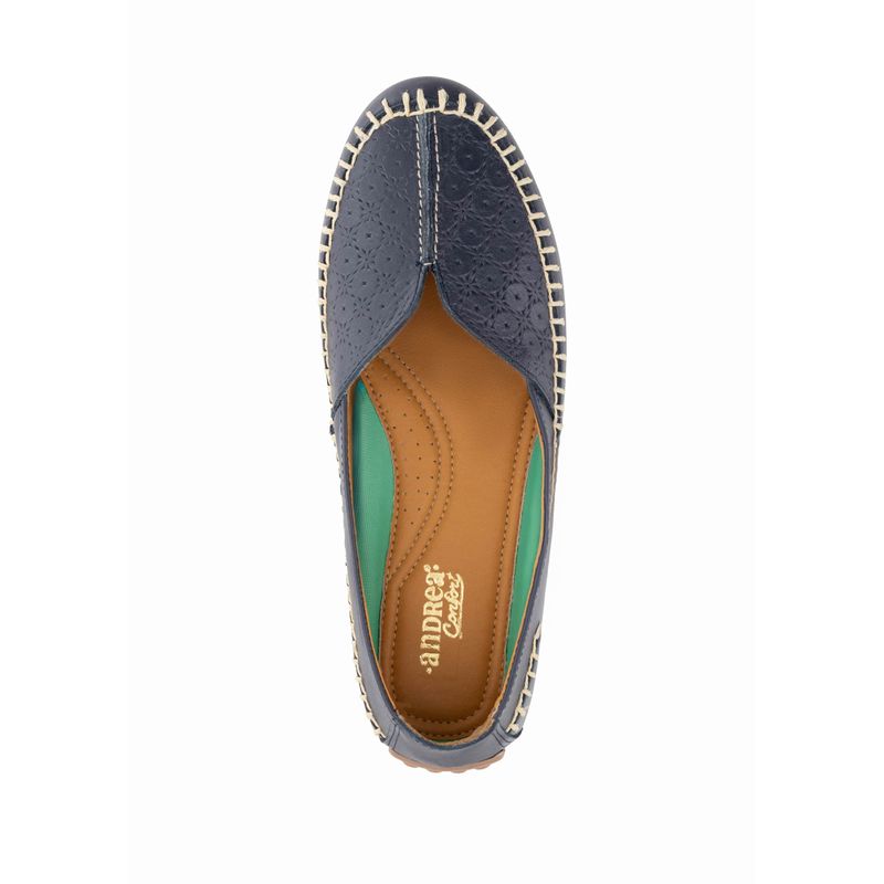 flat-andrea-mujer-94764