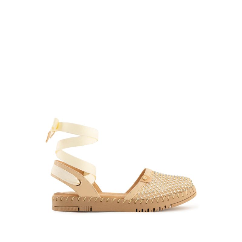 flat-andrea-mujer-94744