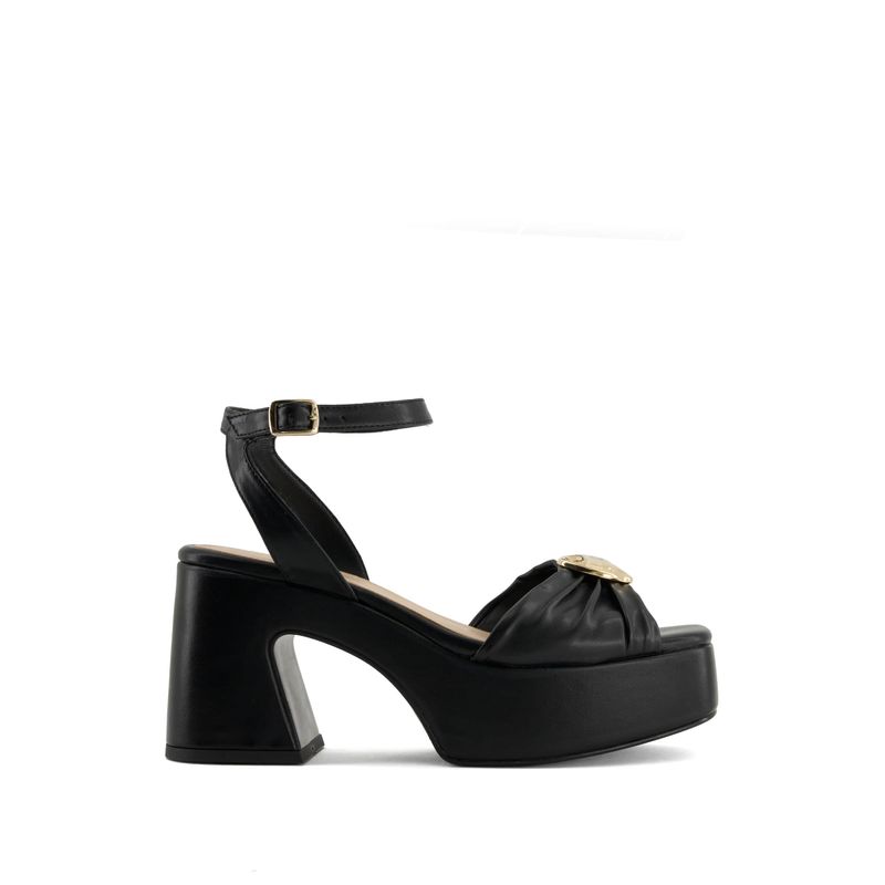 plataforma-andrea-mujer-95005