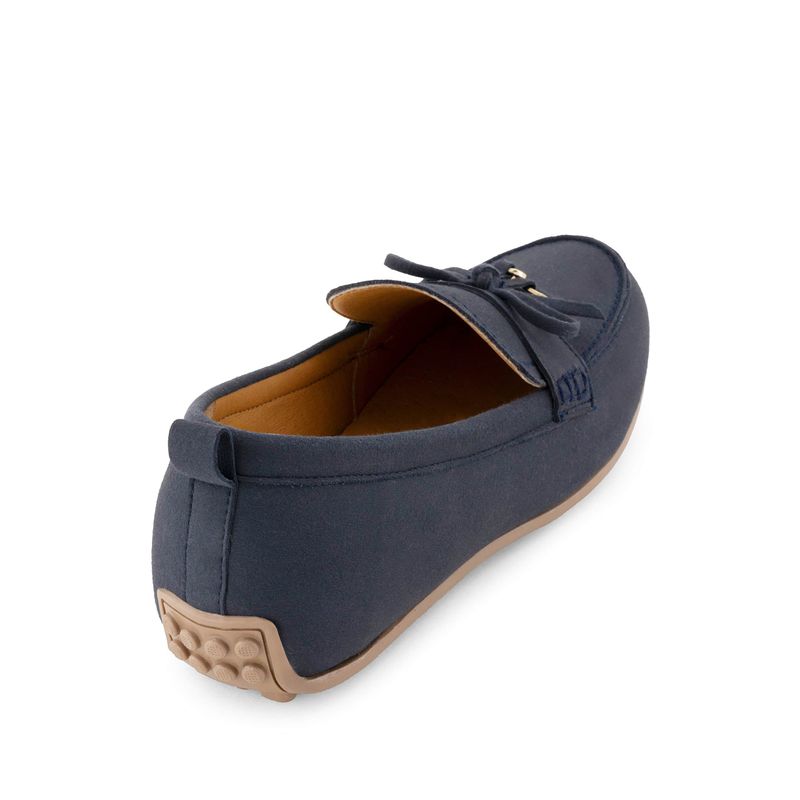 flat-andrea-mujer-95875