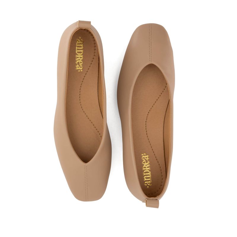 flat-andrea-mujer-95883