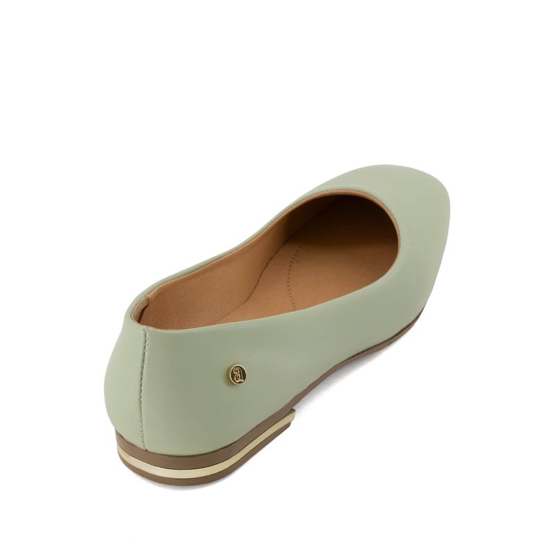 flat-andrea-mujer-95882