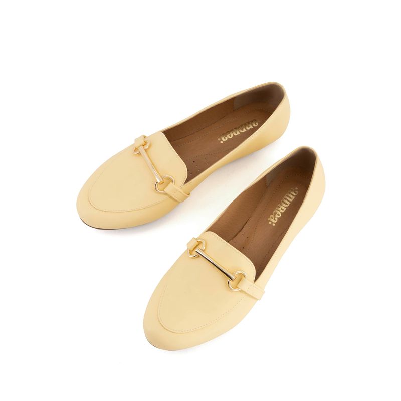 flat-andrea-mujer-89196