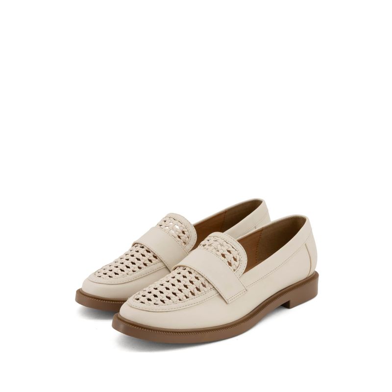 flat-andrea-mujer-95876