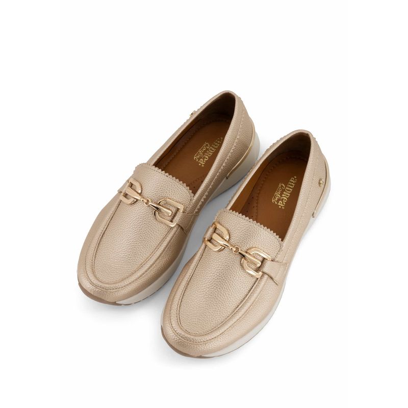 flat-andrea-mujer-93371